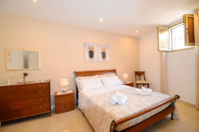 Home Paola Noto
